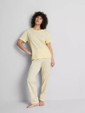 Puuvillaiset, ruudulliset pyjamat