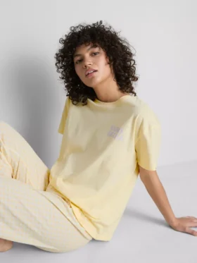 Puuvillaiset, ruudulliset pyjamat