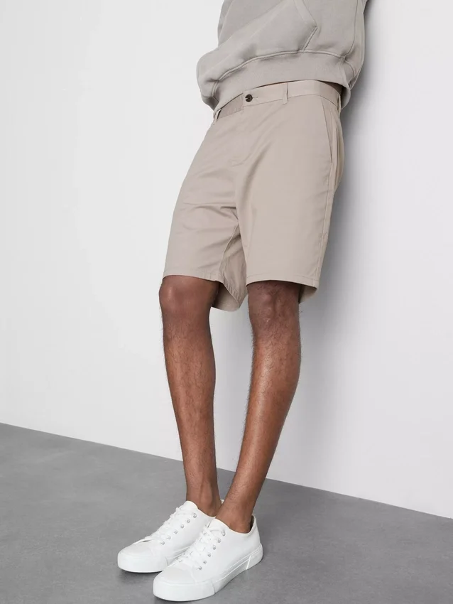 Puuvillapitoiset chino-shortsit
