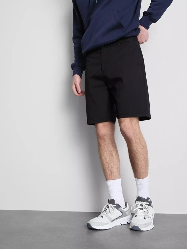 Puuvillapitoiset chino-shortsit