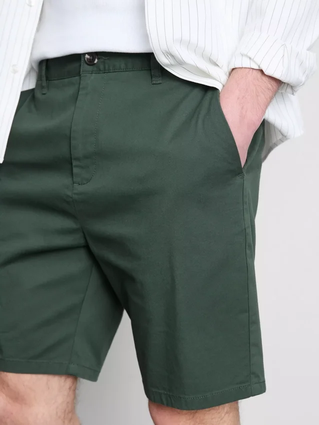 Puuvillapitoiset chino-shortsit