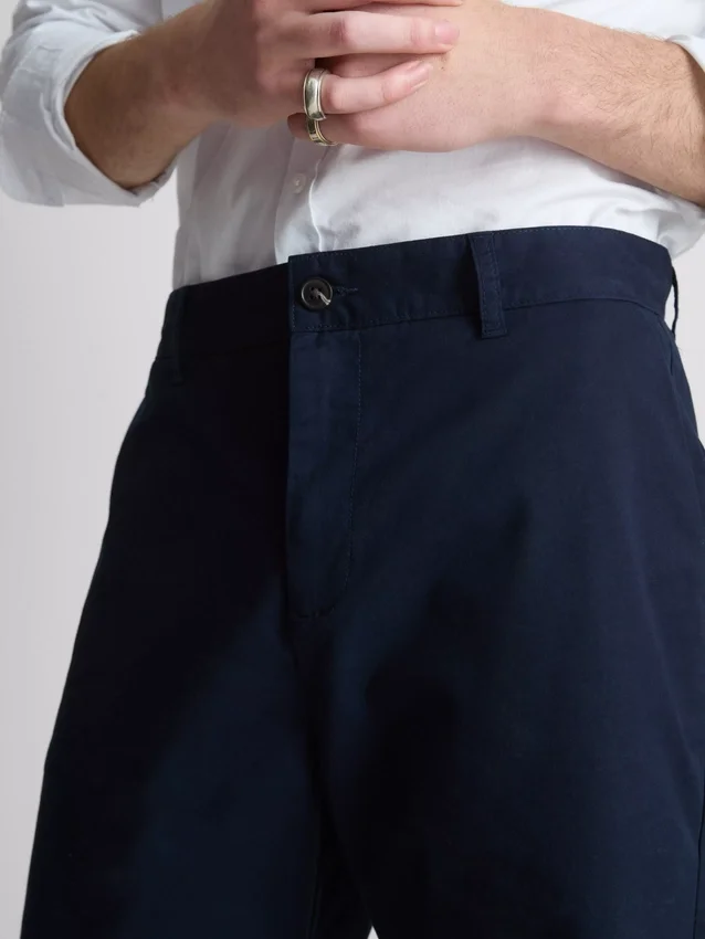 Puuvillapitoiset chino-shortsit