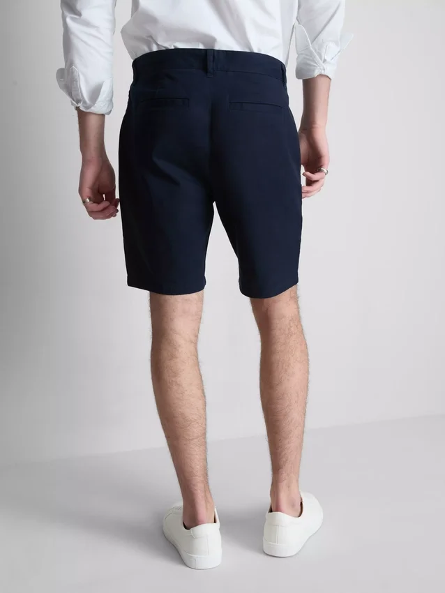Puuvillapitoiset chino-shortsit