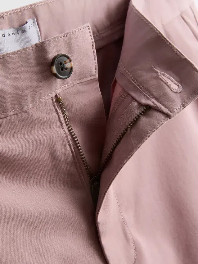 Puuvillapitoiset chino-shortsit