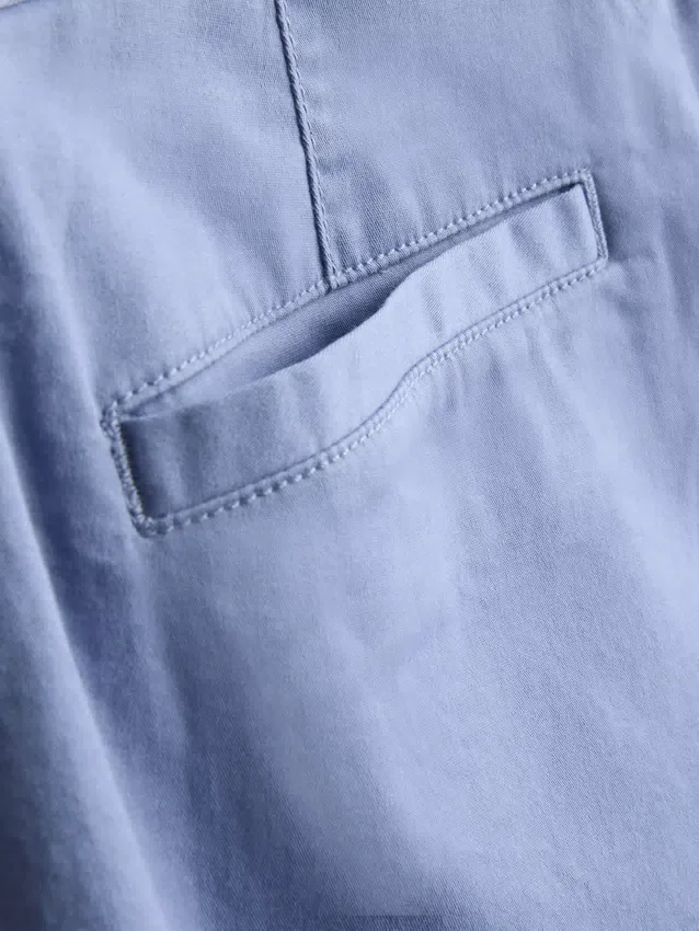 Puuvillapitoiset chino-shortsit