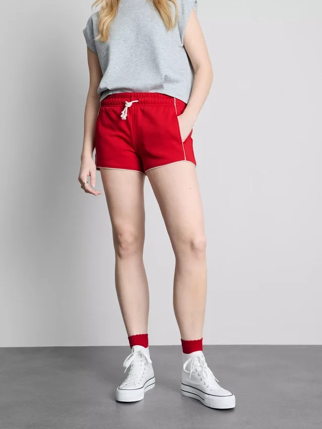Puuvillapitoiset jersey-shortsit