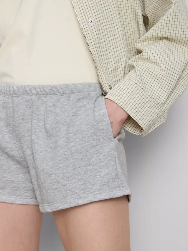 Puuvillapitoiset kapeat jersey-shortsit