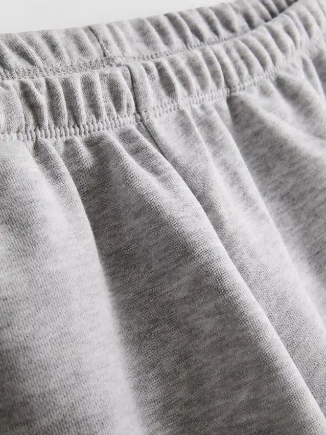 Puuvillapitoiset kapeat jersey-shortsit
