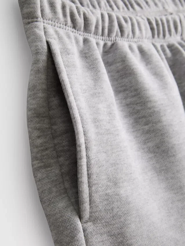 Puuvillapitoiset kapeat jersey-shortsit