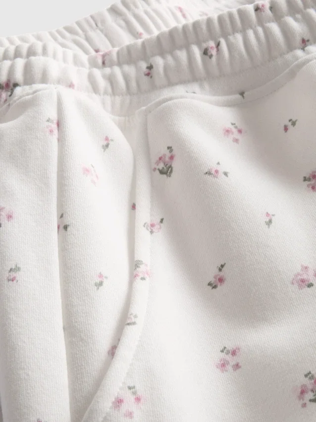 Puuvillapitoiset rennot kukka-kuvioiset shortsit