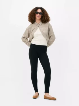 Puuvillaseoksesta valmistetut leggingsit