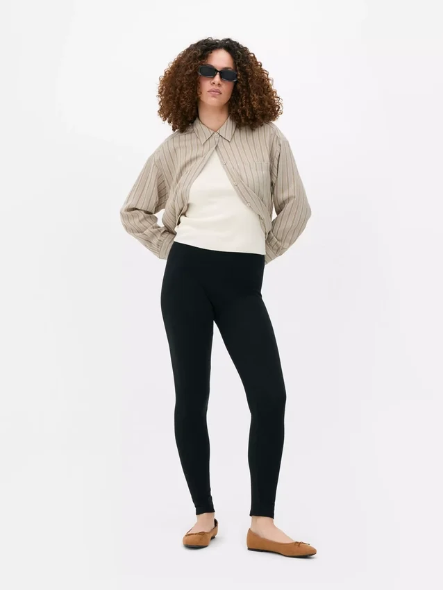 Puuvillaseoksesta valmistetut leggingsit