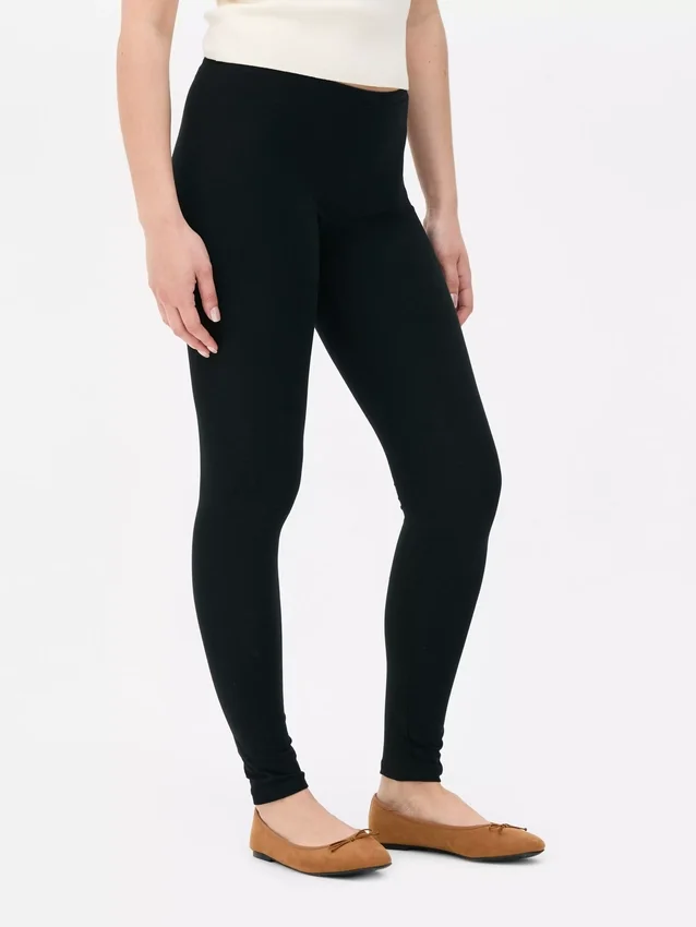 Puuvillaseoksesta valmistetut leggingsit