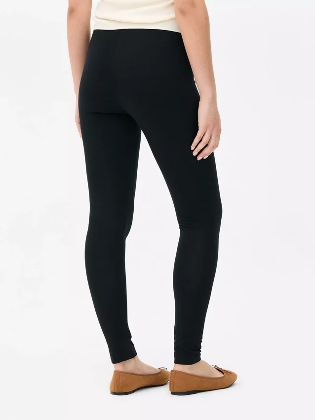 Puuvillaseoksesta valmistetut leggingsit