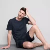 Pyjama-T-paita ja shortsit -seti