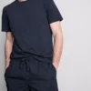 Pyjama-T-paita ja shortsit -seti
