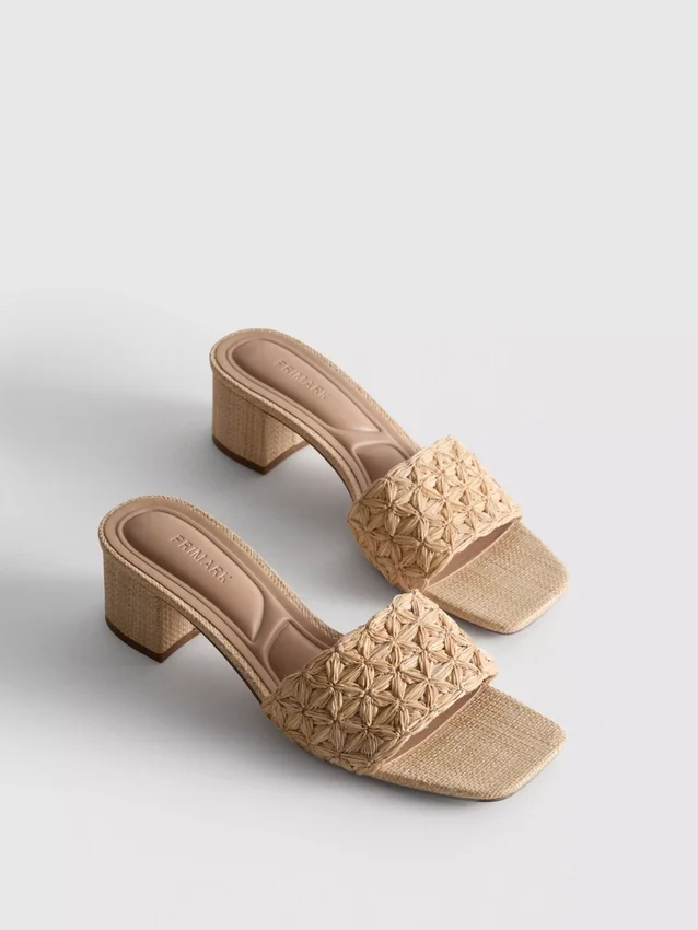 Raffia-materiaaliset mules-korkokengät, joissa on paksu kantapää
