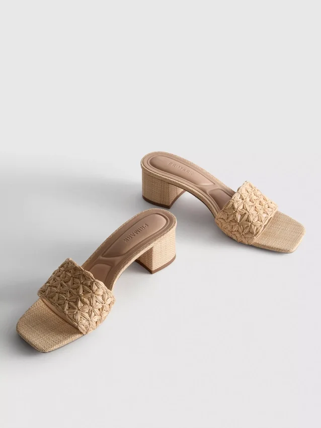 Raffia-materiaaliset mules-korkokengät, joissa on paksu kantapää
