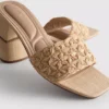 Raffia-materiaaliset mules-korkokengät, joissa on paksu kantapää