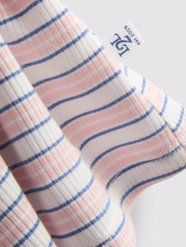 Raidallinen, joustinneulottu pyjamatoppi