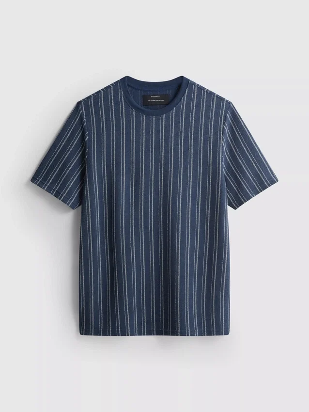 Raidallinen pyjaman yläosa