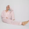 Raidalliset jersey-poikaystävän pyjamat