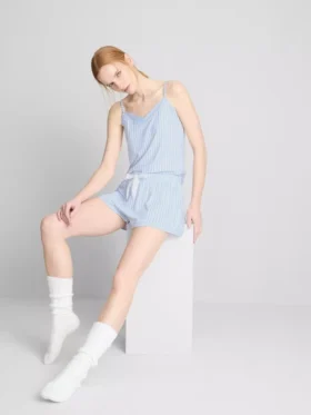 Raidalliset lyhyet pyjamat