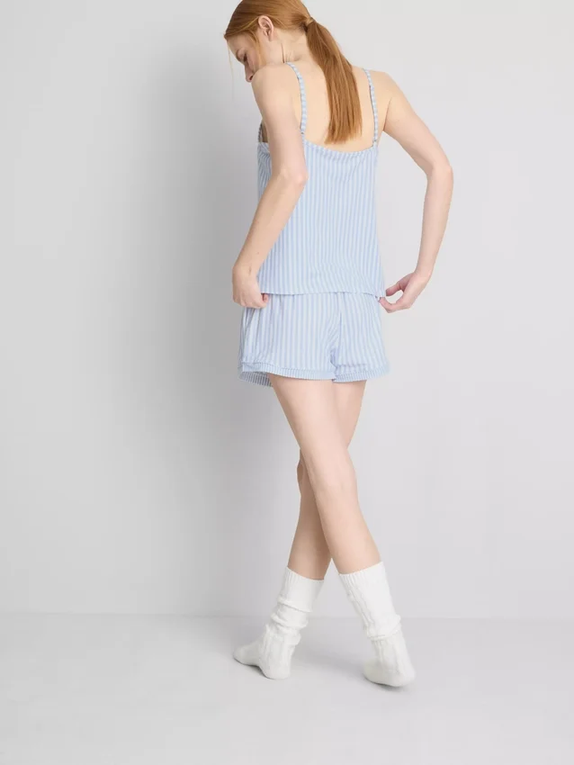 Raidalliset lyhyet pyjamat