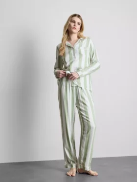 Raidalliset puuvillaiset boyfriend-pyjamat