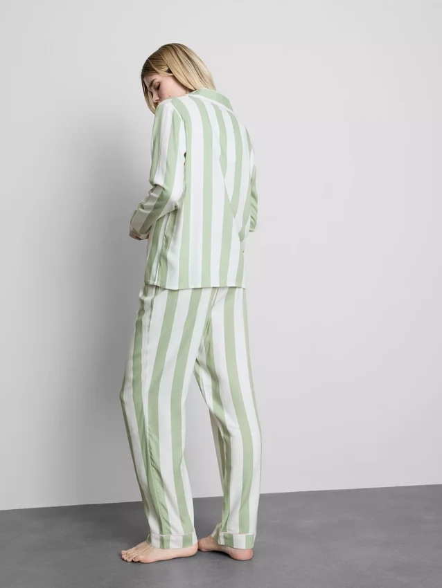 Raidalliset puuvillaiset boyfriend-pyjamat