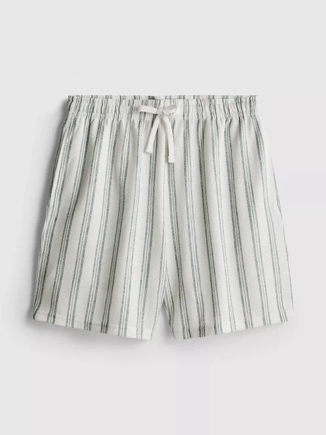 Raidalliset pyjamat-shortsit