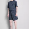 Raidalliset pyjamat-shortsit
