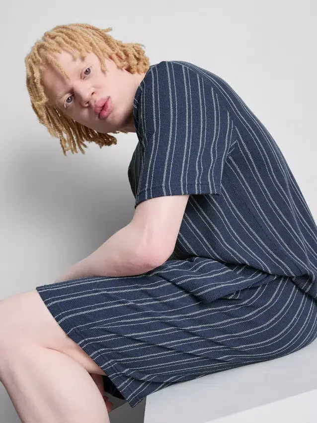 Raidalliset pyjamat-shortsit