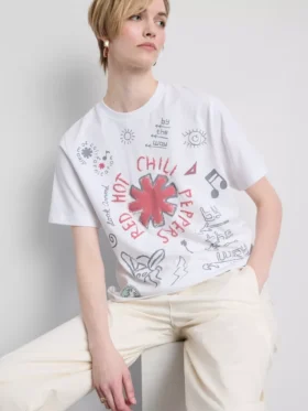 Red Hot Chili Peppers -kuvioinen t-paita
