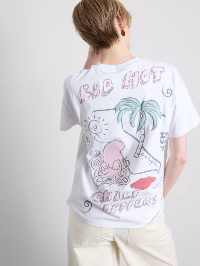 Red Hot Chili Peppers -kuvioinen t-paita