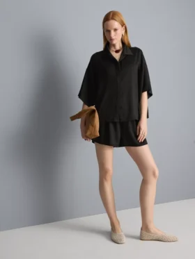 Rento, kuvioitu satiinipaita