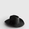 Reunustettu olkikowboyhattu