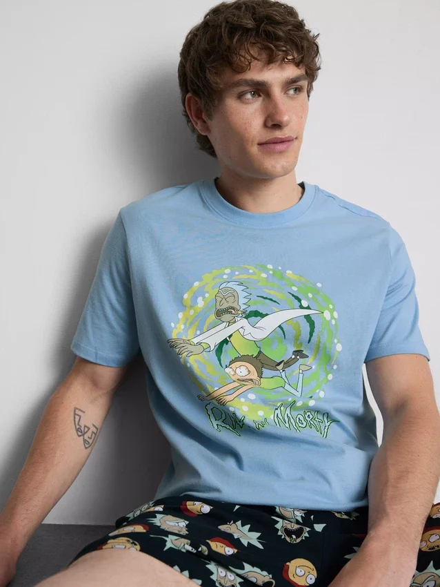Rick ja Morty -pyjamasetti