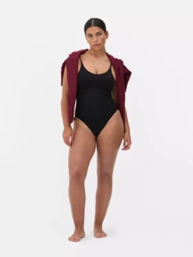 Saumaton muotoileva bodysuit