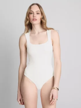 Saumaton neliönkaulainen body