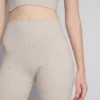 Saumattomat, ribbineulotut urheilushortsit