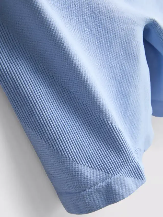 Saumattomat scrunch-shortsit