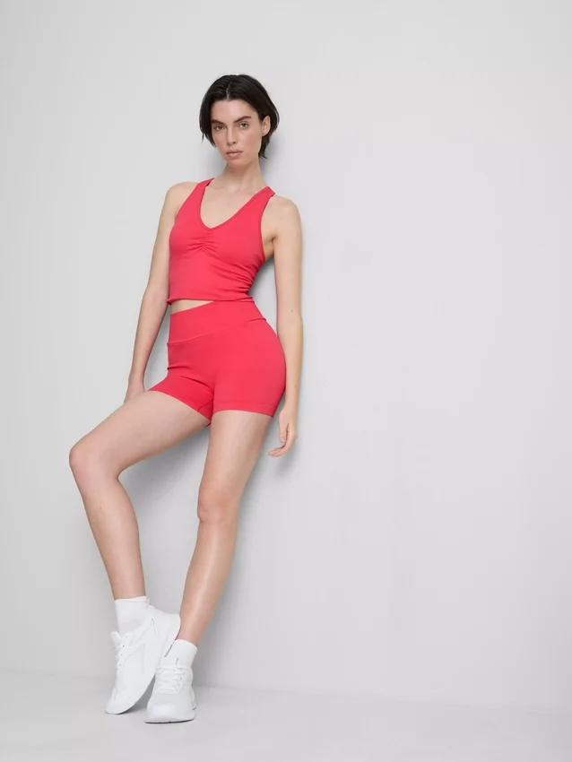 Saumattomat urheilushortsit
