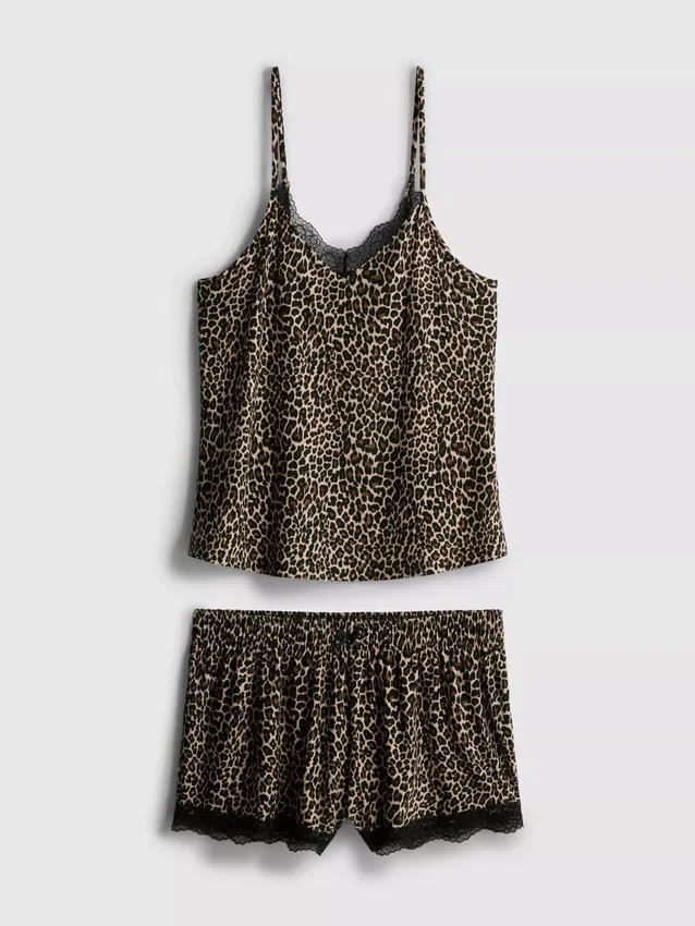 Shortsit ja cami-pyjamat