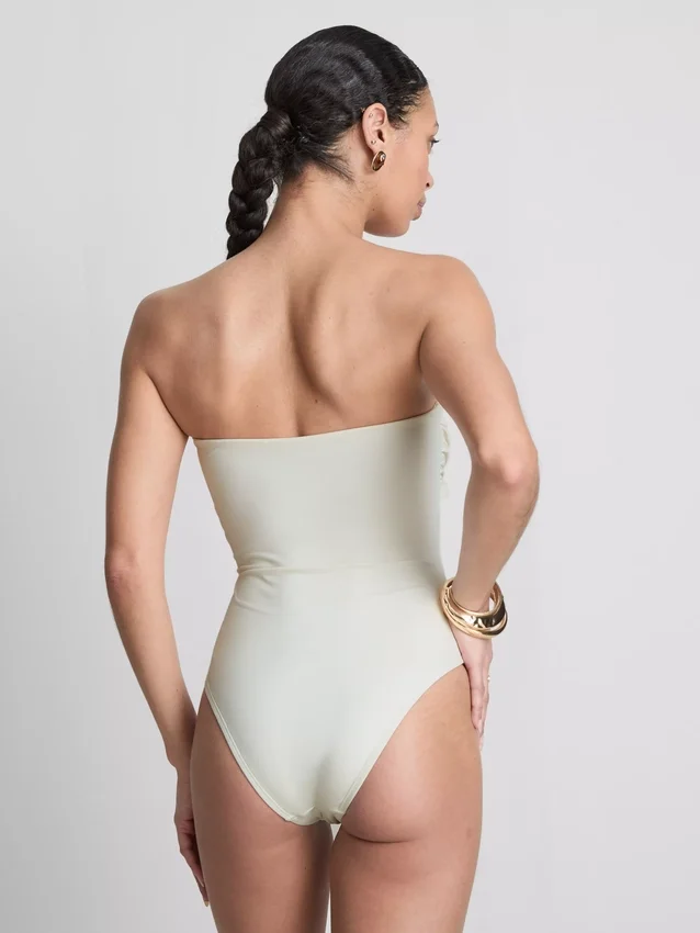 Simpukkakoristeinen bandeau-uimapuku