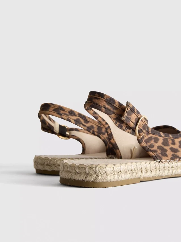 Slingback-espadrillosandaalit