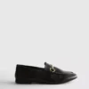 Snaffle-yksityiskohdalla varustetut loaferit