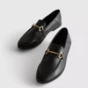 Snaffle-yksityiskohdalla varustetut loaferit
