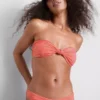 Solmukoristeinen raidallinen bandeau-bikiniliivi