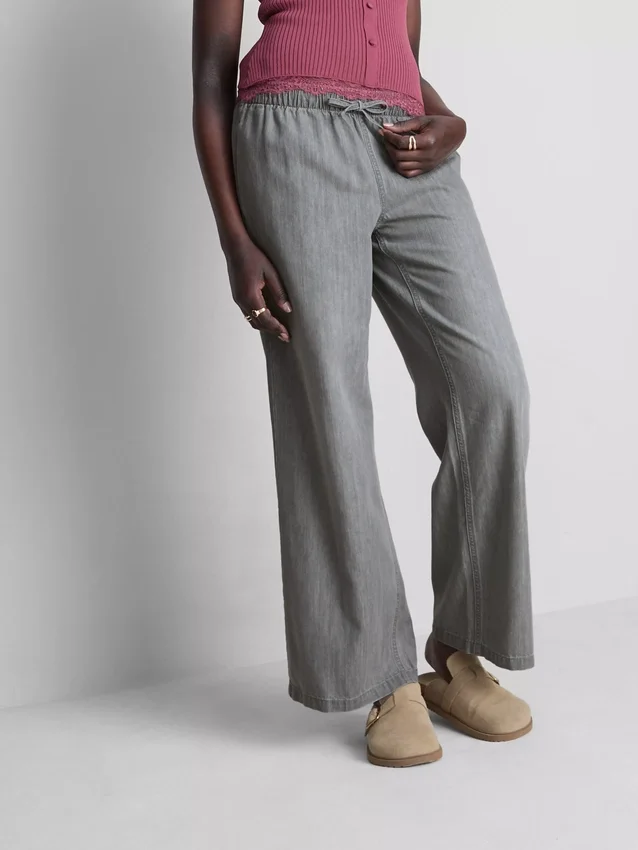 Suoralahkeiset denim-collegehousut